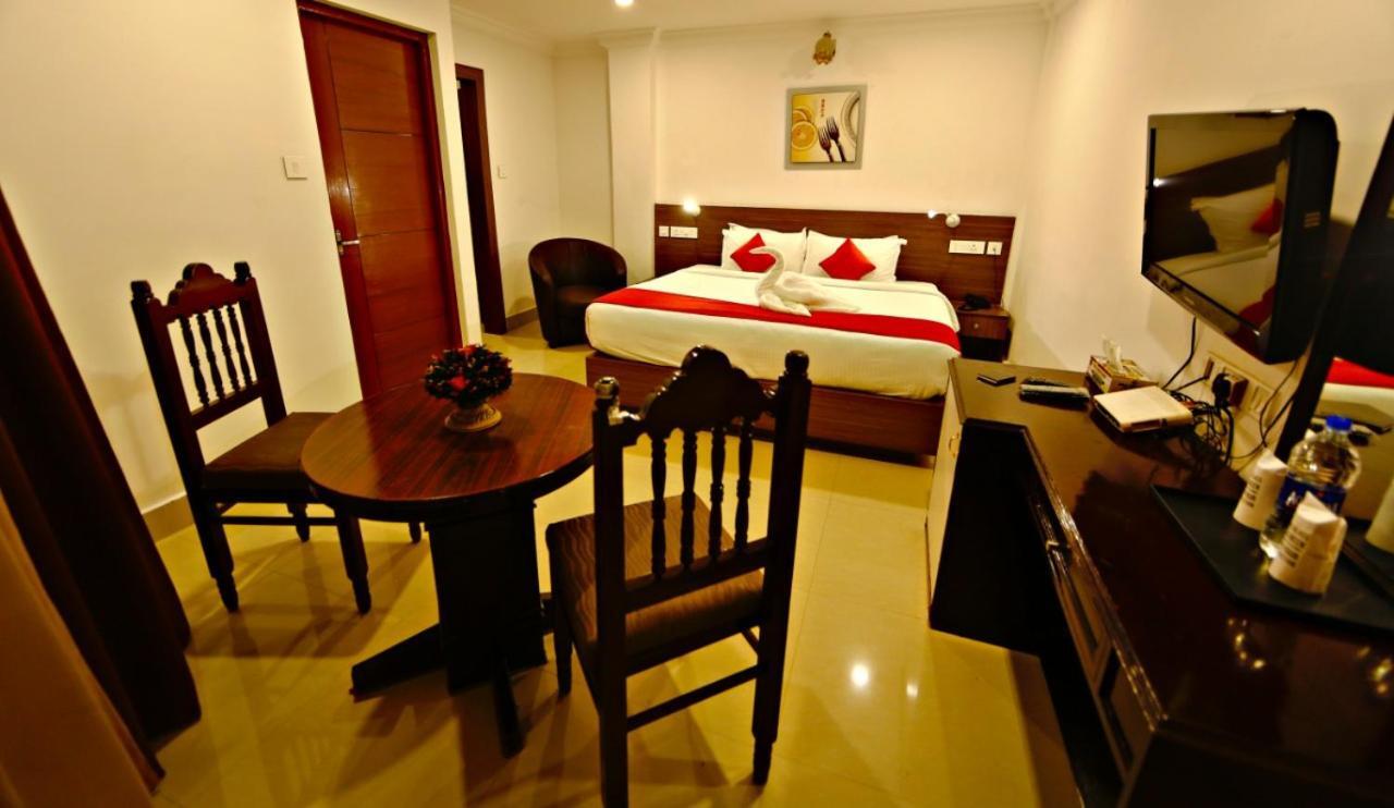 Hotel Nithya Kottayam Luaran gambar